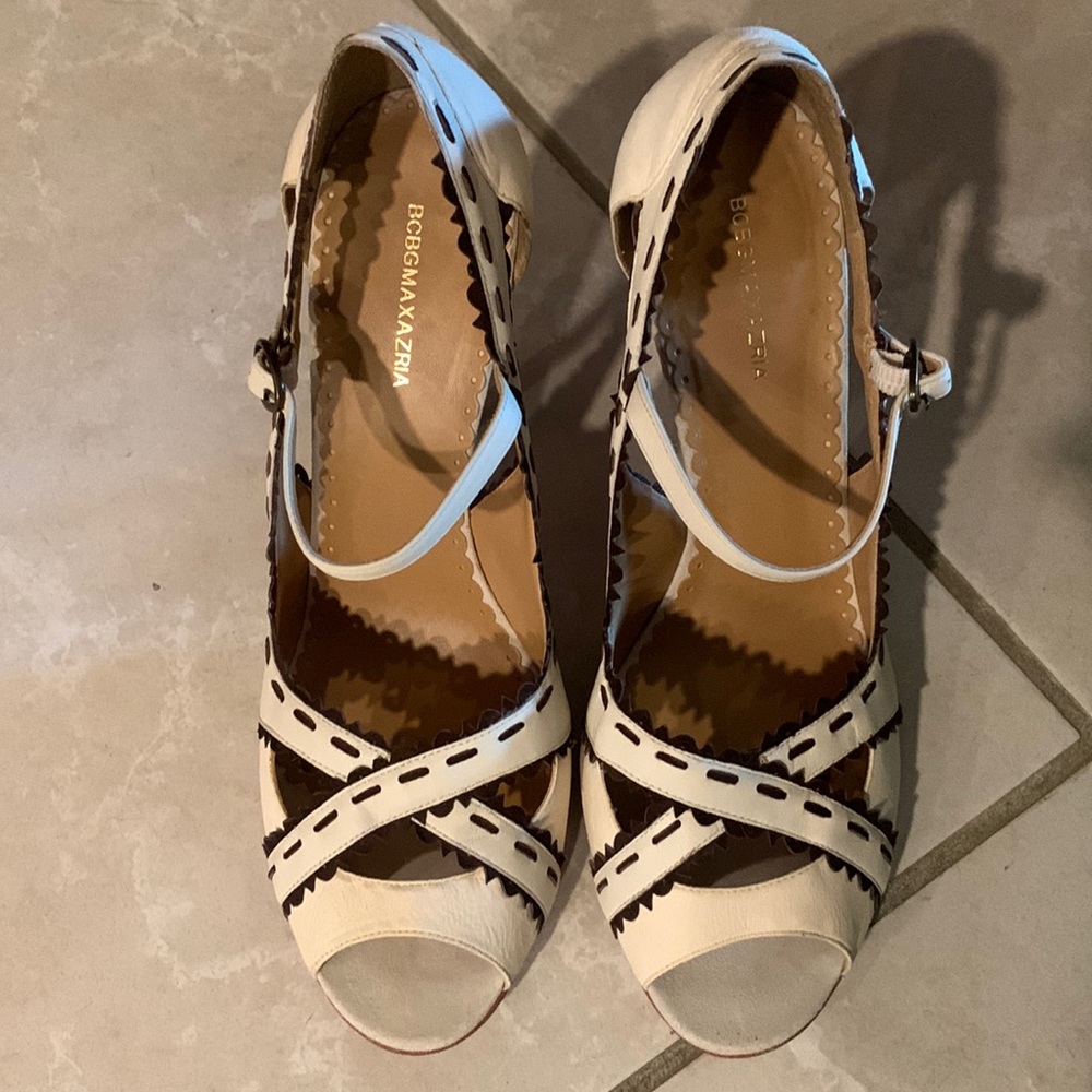 BCBGMAXAZRIA leather upper tan/brown heels.